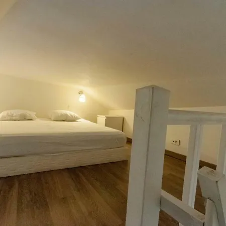 Duplex Hyper Centre Apartment